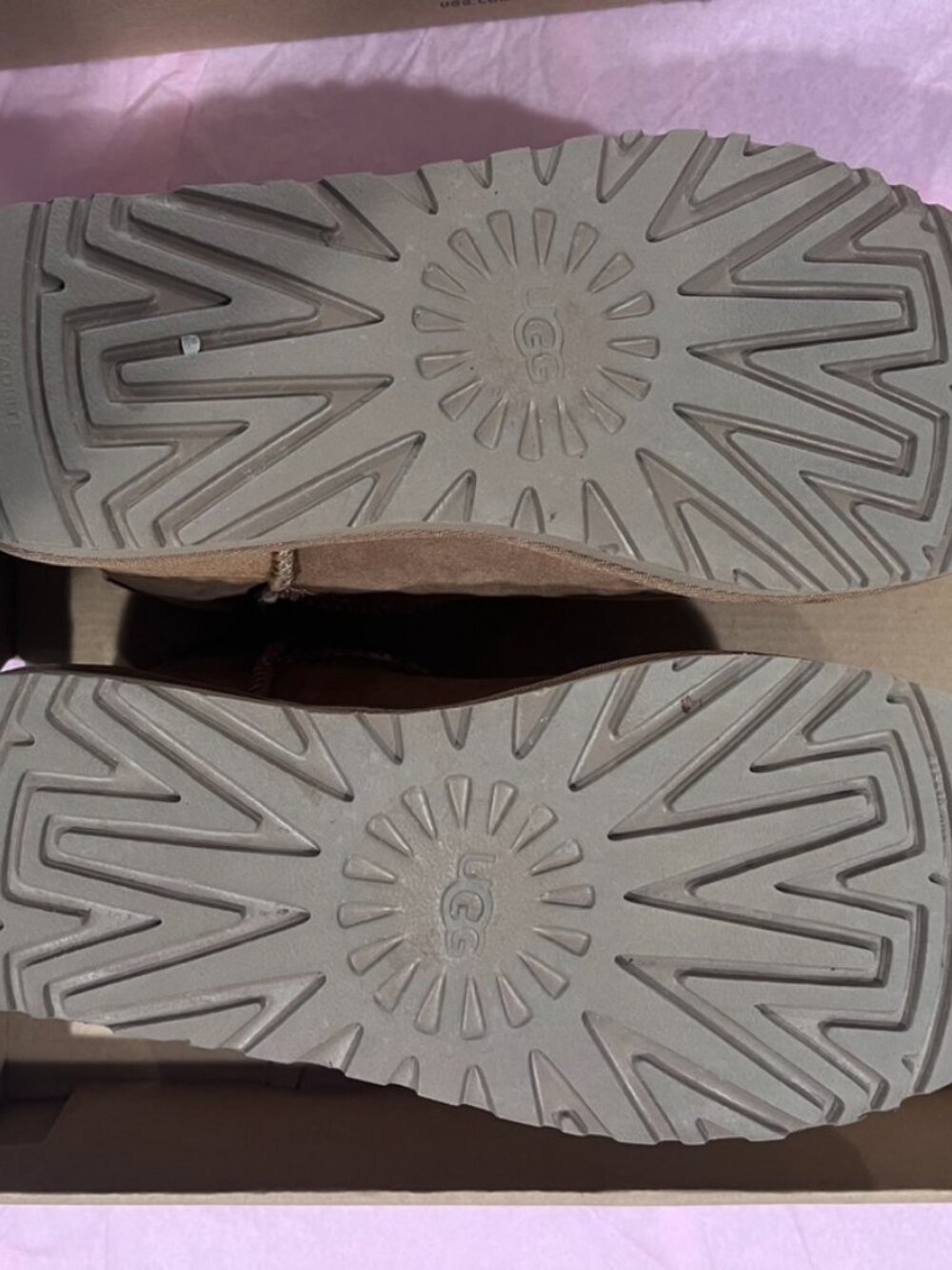 Ugg Classis Ultra Mini New With Box Size 10 - Picture 3 of 10